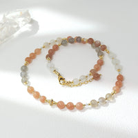 Santulan - Collier Or, Pierre de Lune et Pierre de Soleil