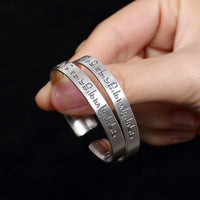 indira-paire-bracelets-de-cheville-argent-massif-mantra-tibetain-grave-detail