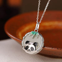 asuka-pendentif-panda-argent-massif-et-jade-vue-profil